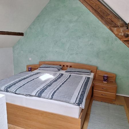 Winzerhaus Schenk Daire Neef Dış mekan fotoğraf